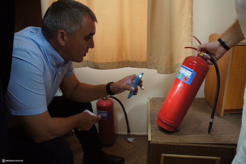 Мэр Сенкевич проинспектировал николаевский детский лагерь “Дельфин” – проверил работу системы противопожарной безопасности 17