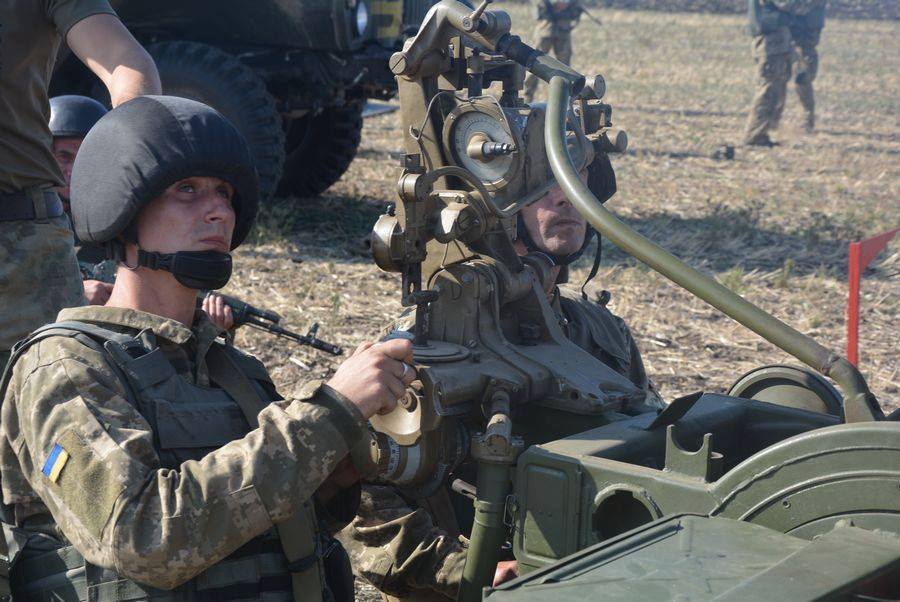 Николаевские десантники продолжают обучение резервистов: действия расчета зенитной установки должны быть четкими 19