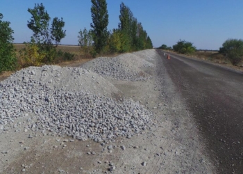 Т-15-08 «Калиновка – Снигиревка – Березнеговатое» должна быть сделана до 20 октября. Но «Дорлидер» отстает от плана