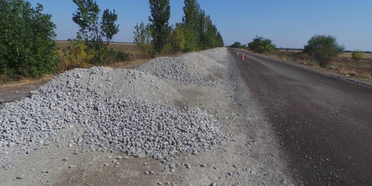 Т-15-08 «Калиновка – Снигиревка – Березнеговатое» должна быть сделана до 20 октября. Но «Дорлидер» отстает от плана