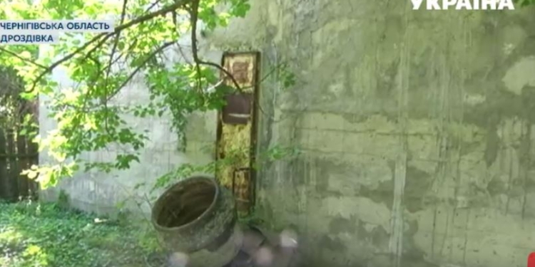 Мы мирные люди, но с соседями беда. Житель Черниговщины превратил гараж в бомбоубежище