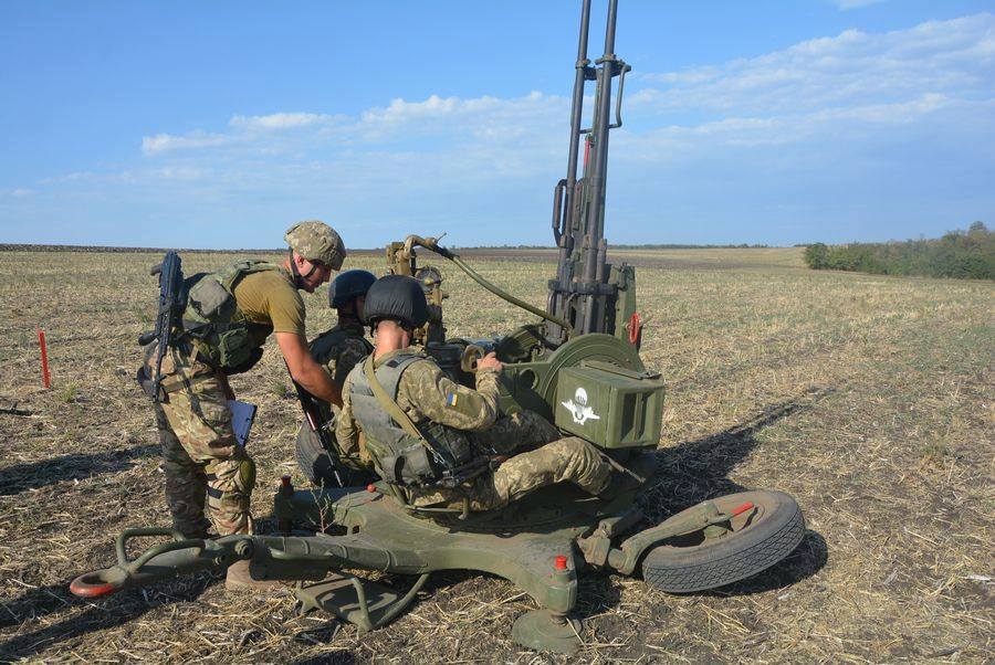 Николаевские десантники продолжают обучение резервистов: действия расчета зенитной установки должны быть четкими 23