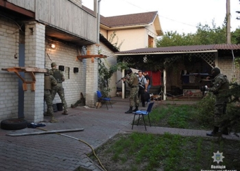 Пыточная для алкоголиков и наркоманов. Силовики в Запорожье освободили из плена 100 подопытных