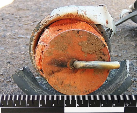 На полигоне «Широкий Лан» искатель металлолома нашел и почти вывез фрагменты неуправляемых авиационных ракет 3