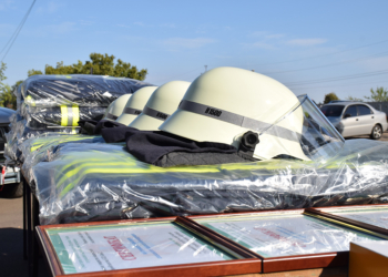 Городской гарнизон николаевских спасателей получил специальное защитное обмундирование