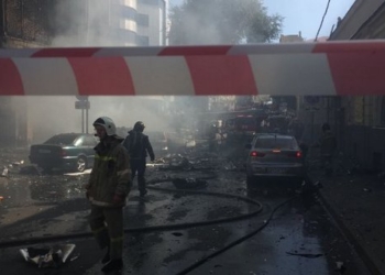 В центре Ростова-на-Дону загорелась 10-этажная гостиница – площадь пожара составила 840 кв.м