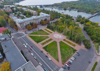 Совсем беда. 45 архитекторов из 12 городов будут думать, что делать с Соборной площадью в Николаеве