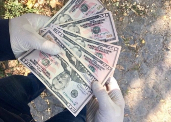 Хасиды в Умани. Депутат горсовета обложил данью торговцев. Взят СБУ с поличным