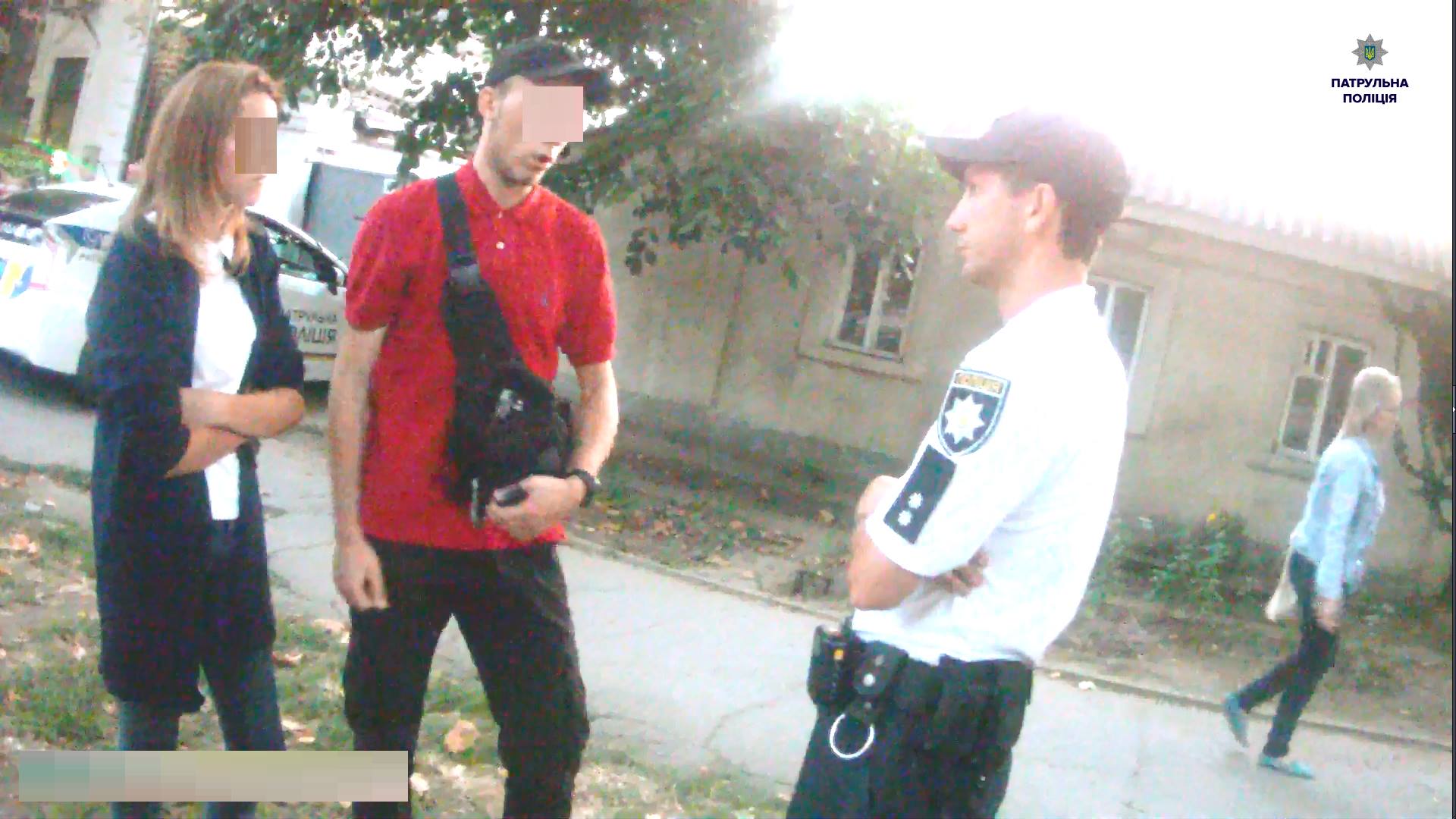 Стрелял по трамваю. В Николаеве задержали конфликтных подростков