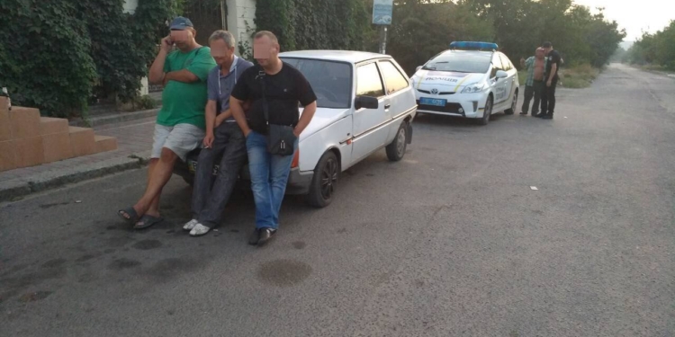 В Николаеве загулявшая компания доверила руль самому трезвому. В сравнении с ними