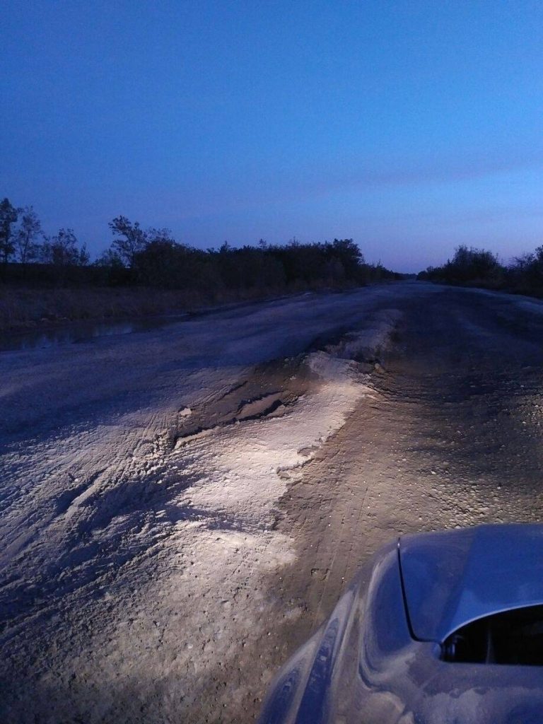 Нардеп Надежда Савченко чуть не сломала себе шею на дороге между Николаевом и Кропивницким. Во всем винит Гройсмана 10