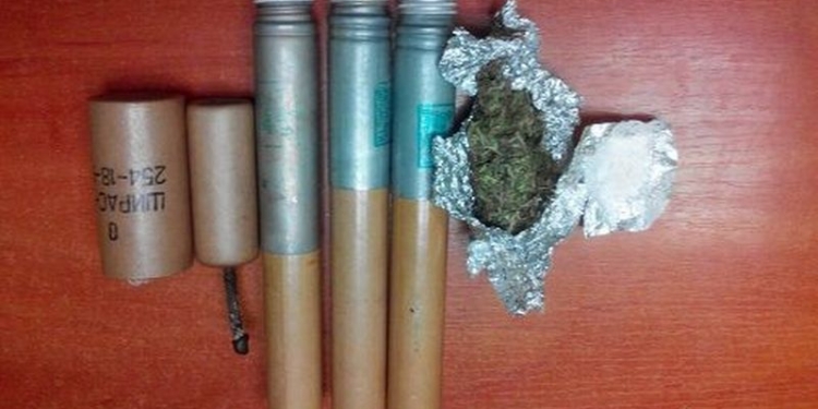 В киевском метро задержали мужчину с наркотиками и боеприпасами