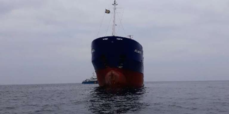 В Швеции село на мель грузовое судно с российским экипажем, члены которого оказались не слишком трезвыми