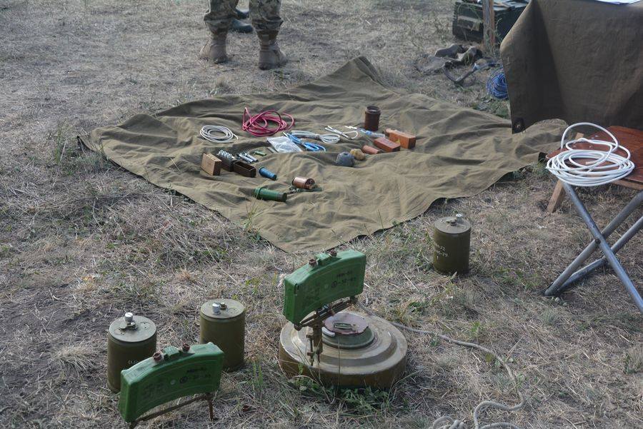Без права на ошибку: николаевские десантники учат резервистов азам минно-подрывного дела 5