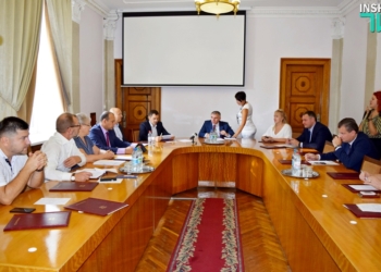 Николаевский горисполком утвердил выделение 10 млн. ОКП «Николаевоблтеплоэнерго» и 24 млн.грн. Николаевскому аэропорту. Посмотрим, что скажут депутаты горсовета