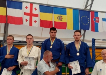 На чемпионате Европы по универсальному бою два «золота» – николаевских: одно – у КОВДовца, второе – у морпеха