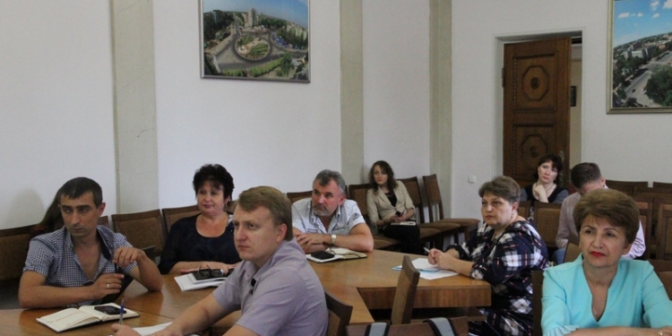 С 1 октября в Николаеве намерены закрыть Варваровский мост для движения грузовиков весом более 20 тонн