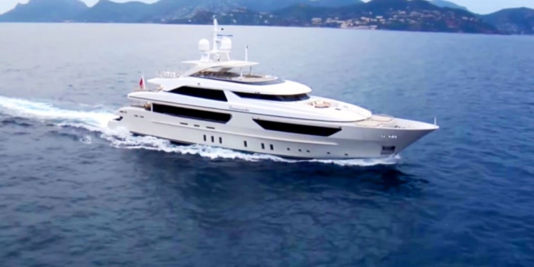 У “голодранца” Путина нашли еще одну яхту