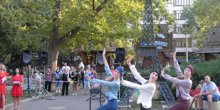 В «Сказке» – маленький Париж: в Николаеве теперь есть своя Эйфелева башня