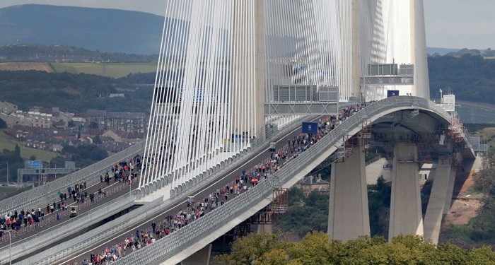 Елизавета II открыла самый высокий в Шотландии мост