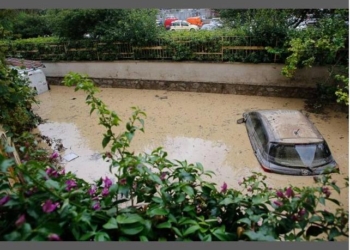 Сильные ливни в итальянской области Ливорно стали причиной гибели, по меньшей мере, семи человек