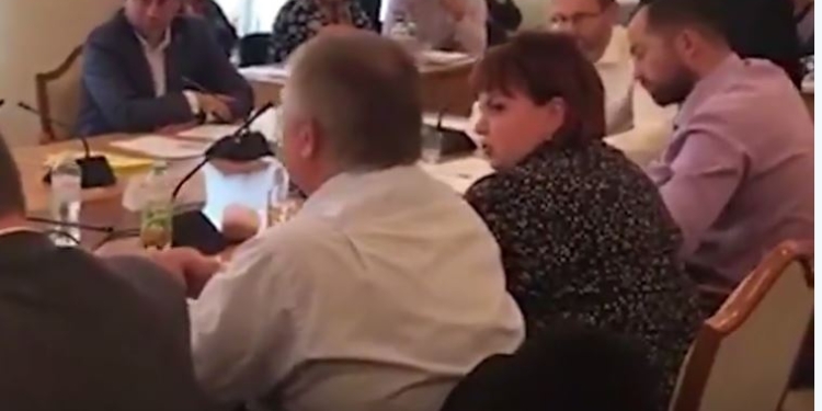 “Пурген в ср*ку”. В ВР обсуждали, как бороться с журналистами в столовой парламента