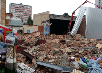 Подмосковной Балашихе обрушилась стена кинотеатра – есть пострадавшие