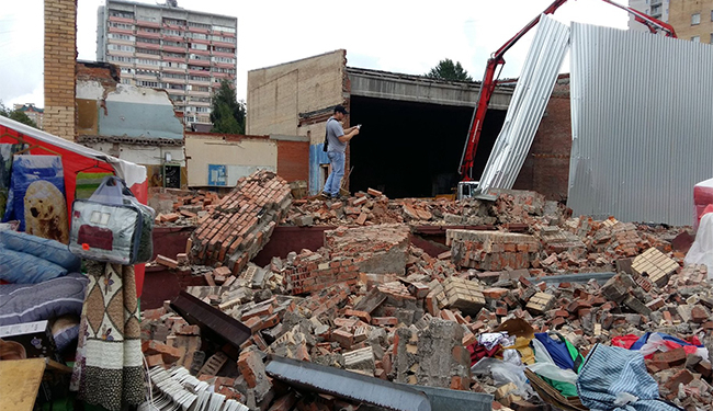 Подмосковной Балашихе обрушилась стена кинотеатра – есть пострадавшие