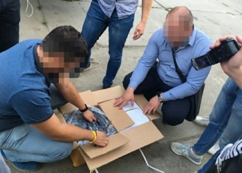 Почем метр государственной границы? В Одесском морпорту задержали банду таможенников