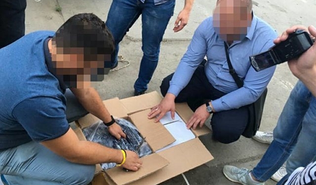 Почем метр государственной границы? В Одесском морпорту задержали банду таможенников