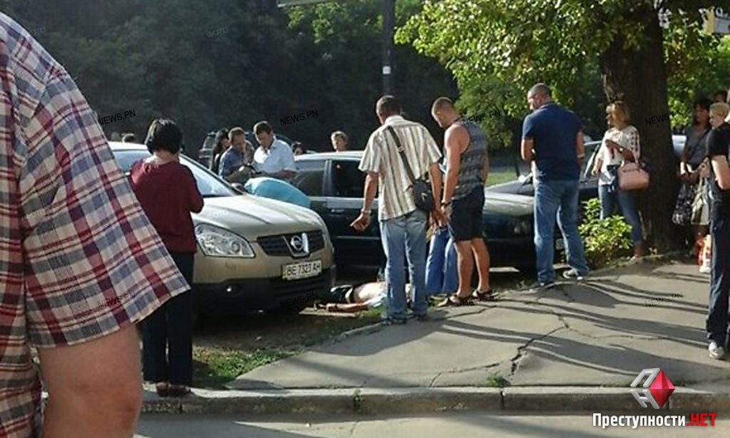 В Николаеве около завода «Зоря – Машпроект» друг в друга постреляли два водителя 15