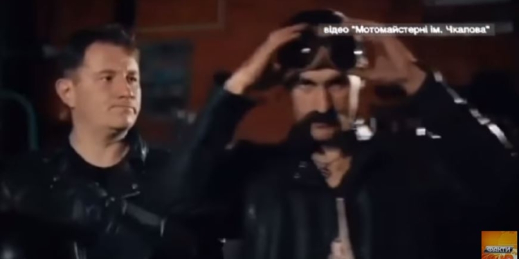 Украинцы на мотоцикле 1951 года установили рекорд скорости в США