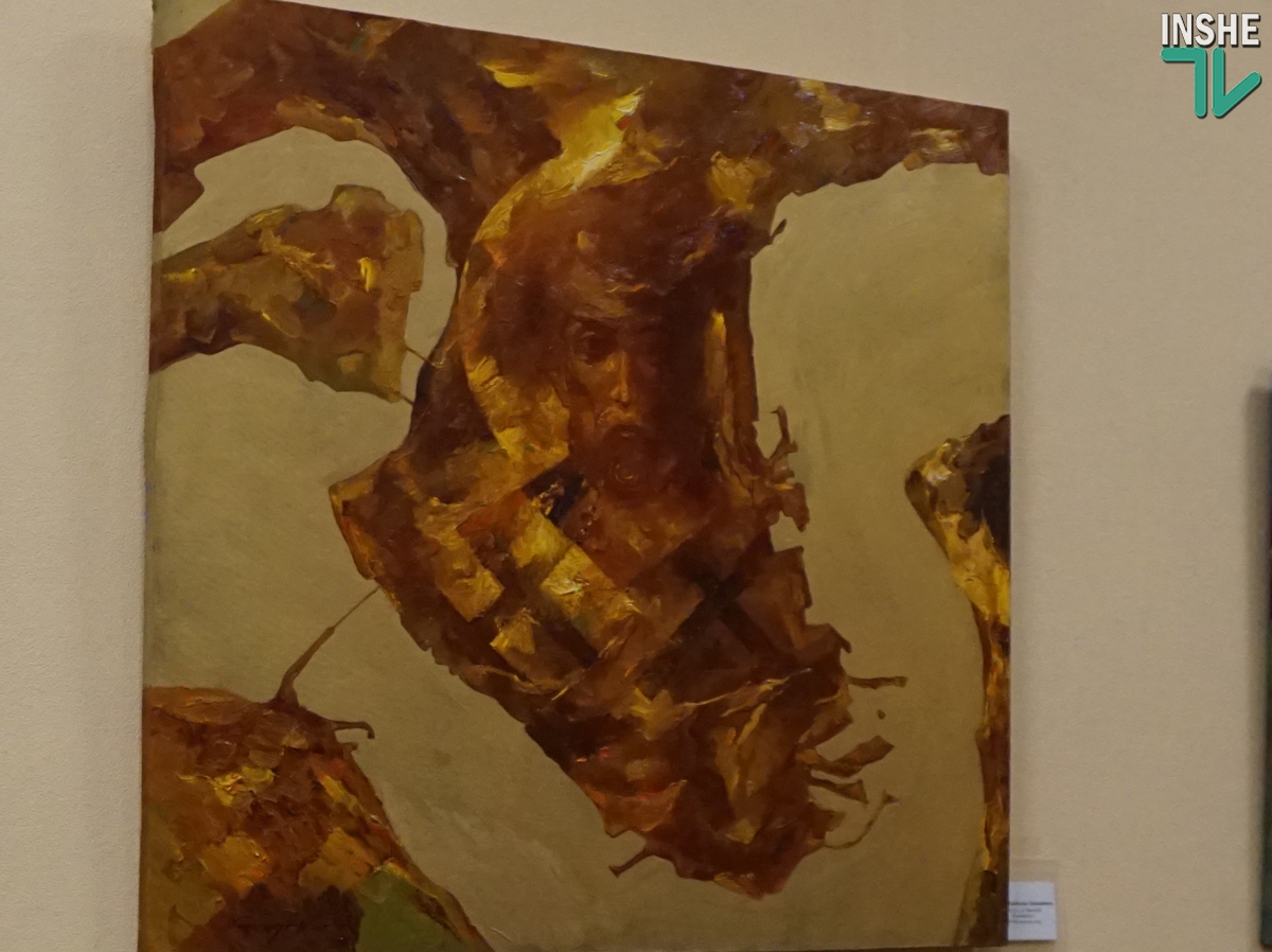 “Золотой Буг”. В Николаеве открыли художественную выставку ко Дню города, представили календарь и набор открыток