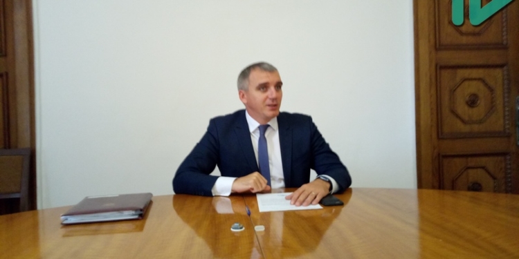 Сенкевич считает, что Николаевский горсовет должен принять обращение по долгам на заводе имени 61 коммунара, хотя госорганы проигнорировали более 100 писем заводчан