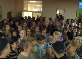 Коня на скаку? Не актуально. В Чернигове женщины остановили рейдеров – те еле ноги унесли