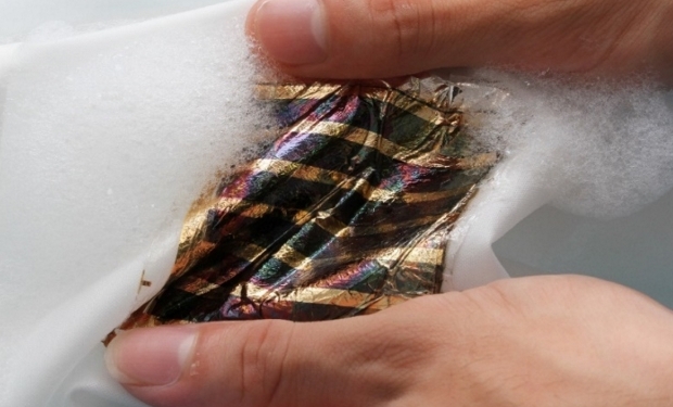 И это только начало. В Японии разработали умную одежду с солнечными панелями