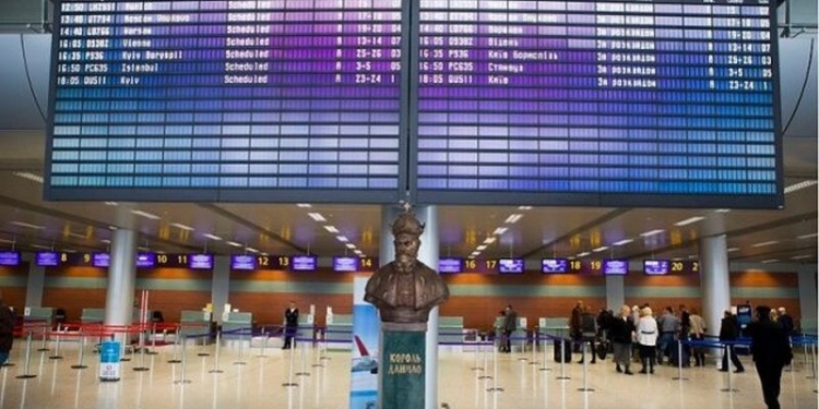 Омелян: Международный аэропорт “Днепр” могут вернуть в госсобственность