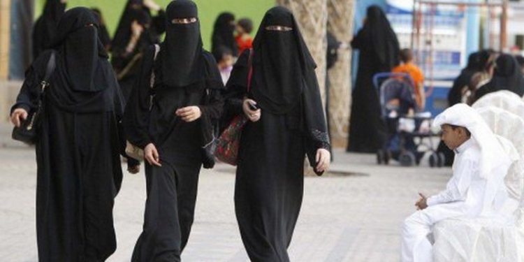 В Саудовской Аравии женщинам разрешили работать авиадиспетчерами