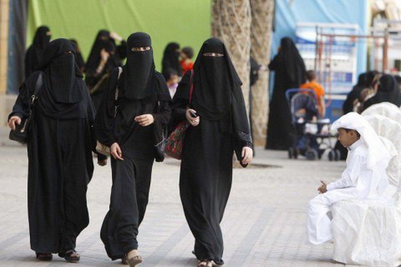 В Саудовской Аравии женщинам разрешили работать авиадиспетчерами 1