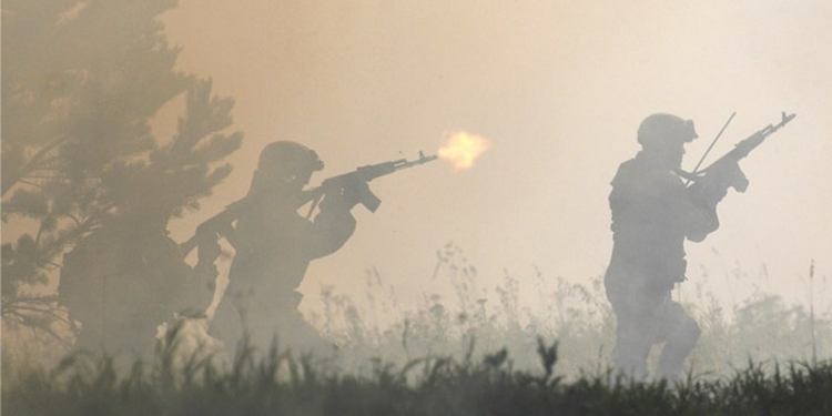 В РФ солдат расстрелял троих сослуживцев и сбежал с оружием