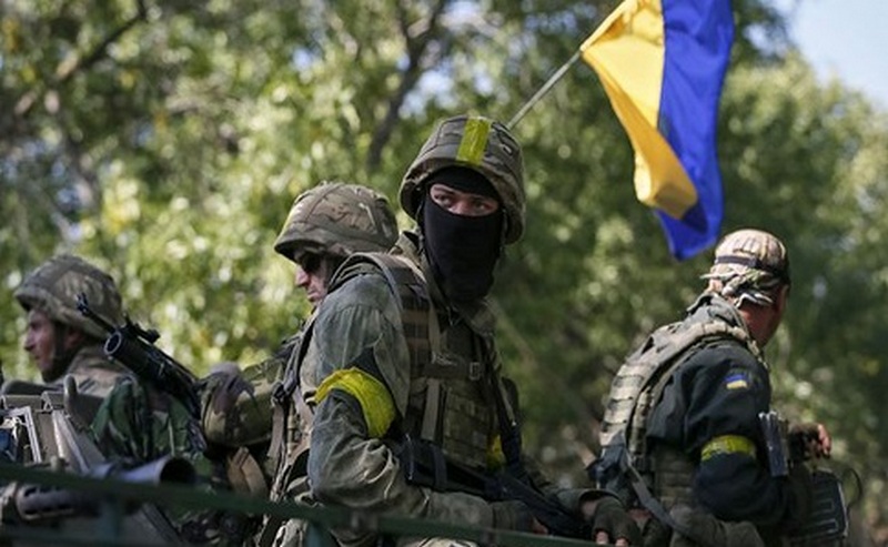 Трое украинских военных получили ранения в зоне АТО 1