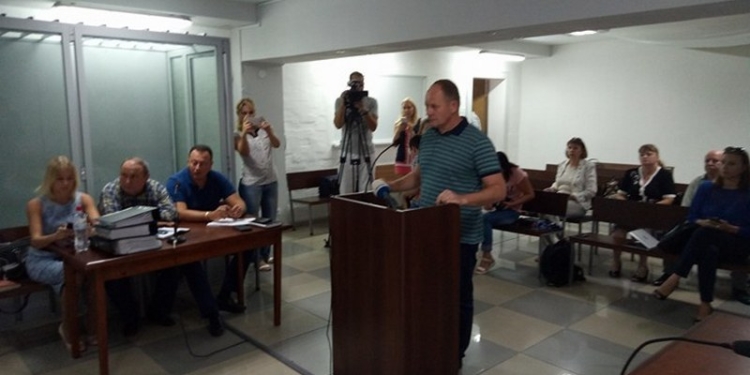 Депутат Николаевского облсовета Барна дал показания в суде по делу Романчука