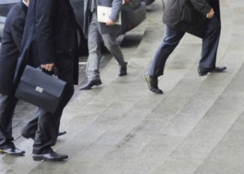 Большая часть высоких зарплат новых украинских чиновников будет приходиться на надбавки