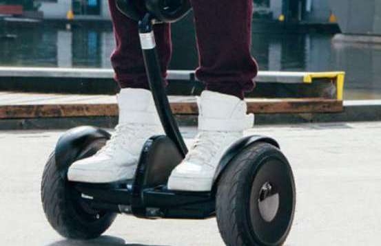 Опаздывать на самолет в аэропортах Европы теперь станет веселее: пассажирам будут предлагать гироскутеры и сегвеи