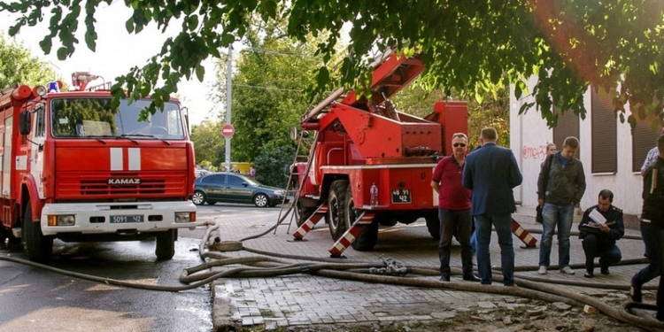 В Херсоне сгорел многоквартирный жилой дом, на месте погибли 4 человека, в городе – траур.