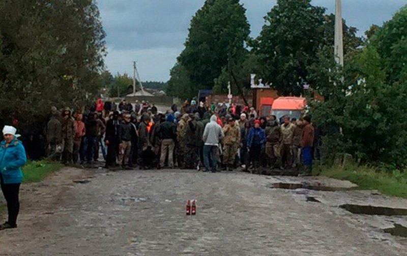В Ровенской области произошла массовая драка со стрельбой между добытчиками янтаря и полицией 1