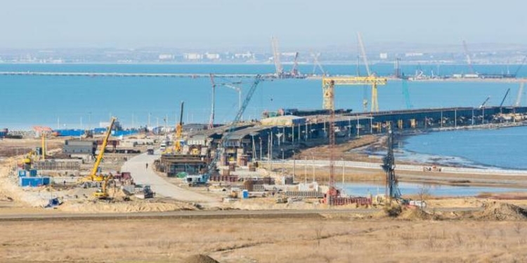 СМИ: Керченский мост закрывает украинское Приазовье и превратит его в “Азовское озеро”