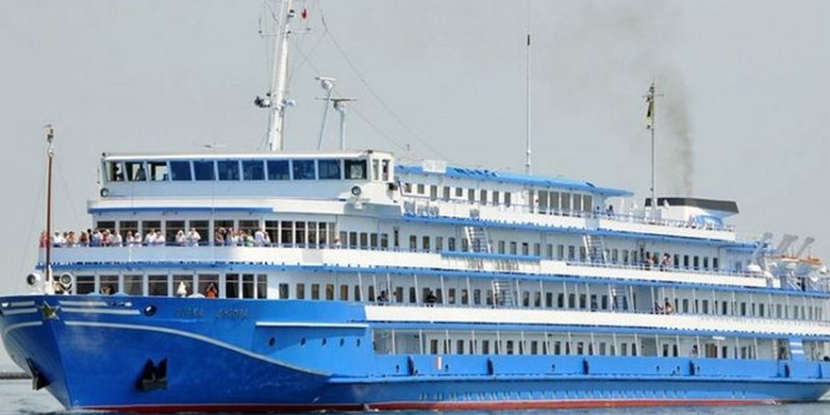 Еще один украинский круизный теплоход сменил флаг. И ушел в оккупированный Крым