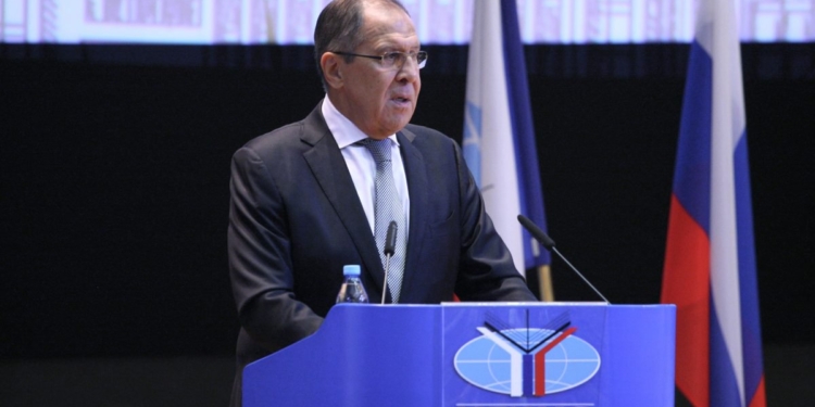 Лавров заявил, что РФ толкают к войне с Украиной