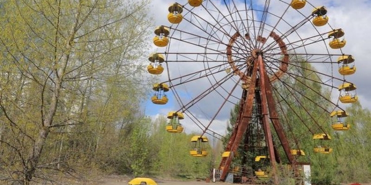 В Припяти после остановки в 1986 году запустили колесо обозрения